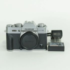 [良品 | シャッター数7,949回] FUJIFILM X-T30 [ボディ シルバー] | FUJIFILM Xマウント
