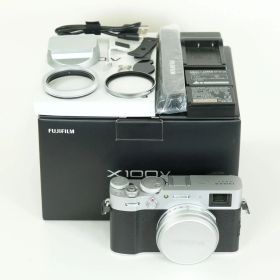 [良品 | シャッター数2,200回｜別売付属品多数] FUJIFILM X100V シルバー | コンパクトデジタルカメラ