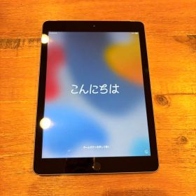 iPad 第5世代32GB ソフトバンクキャリアWi-Fi利用可 スペースグレイ