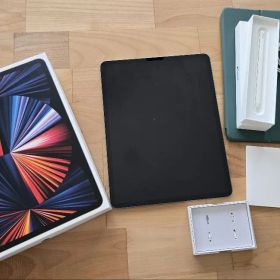 iPad Pro 12.9インチ (第5世代) スペースグレー