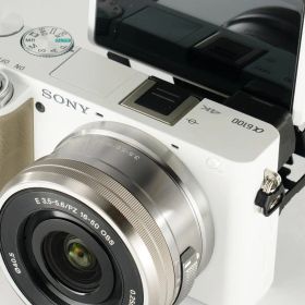 【ほぼ新品】自撮りVlogに 4K SONY α6100完動 フルセット 521
