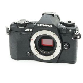 【中古】 《良品》 OLYMPUS OM-D E-M5 Mark II ボディ ブラック 【上部ダイヤル内部清掃/各部点検済】 [ デジタルカメラ ]