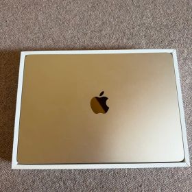 液晶割 MacBook Air M3 2024 13インチ 8GB/512GB