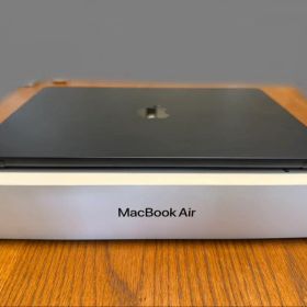 MacBook Air 13インチ M3 2024 16gb/512gb