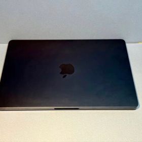 MacBook Air 13 M3、24GB RAM、1TBストレージ、USキー