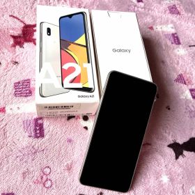 Galaxy A21 au SCV49 ホワイト
