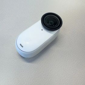 【ほぼ新品】Insta360 GO 3S 128GB ホワイト 本体のみ