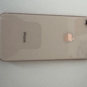 iPhone 8 画面割れあり 64GB