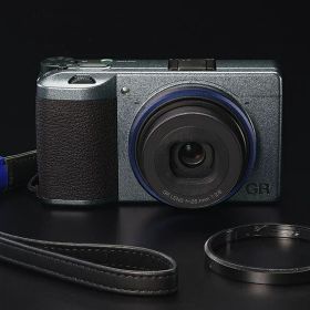 【新品/在庫あり】RICOH GR IIIx Urban Edition ハイエンドコンパクトデジタルカメラ リコー