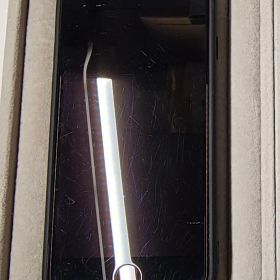 【中古】iPhone SE2 64GB/ブラック