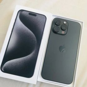 iPhone 15 Pro Max simフリー 256GB ブラックチタニウム