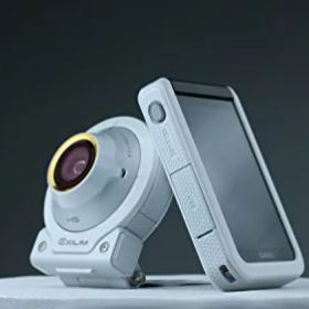 【中古】(非常に良い)CASIO デジタルカメラ EXILIM EX-FR100LWE カメラ部/モニター部分離 セルフィーが簡単 3つのこだわり自分撮り機能