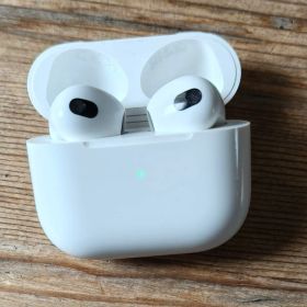 Apple AirPods 第3世代 A2564 ワイヤレスイヤホン