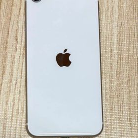 iPhoneSE第3世代 64GB スターライト