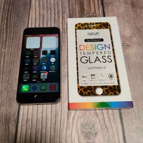 iPhone SE 第3世代 64GB スターライト バッテリー89%