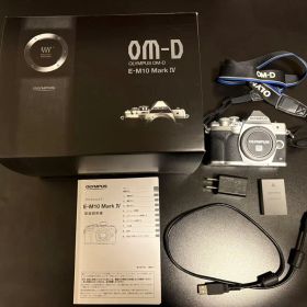 【Mark IV美品】OLYMPUS OM-D E-M10 Mark IVカメラ