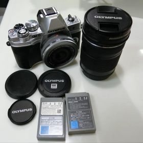 OLYMPUS OM-D E-M10markIV 交換レンズ付き