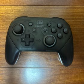 ニンテンドウ(任天堂)のSwitchプロコントローラー(家庭用ゲーム機本体)
