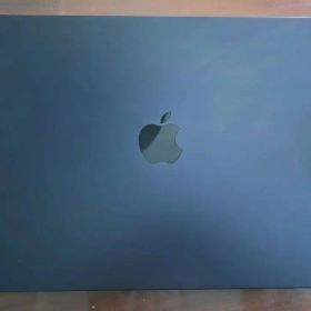 MacBook Air M3 15インチ 8GB 512GB バッテリー99%