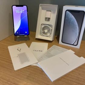【付属品未使用】SIMフリーiPhone XR 128GB ホワイト
