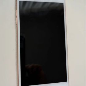 Apple iPhone 8 Plus ゴールド 【SIMロック解除済み】