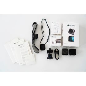 ディージェイアイ(DJI)のDJI ACTION 2 アクションカメラ 本体とアクセサリー(ビデオカメラ)