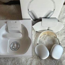 AirPods Max 第一世代(ライトニングケーブル) シルバー