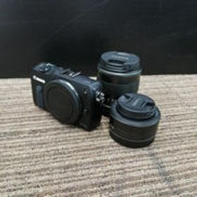 ミラーレス一眼カメラ EOS M ダブルレンズキット CANON