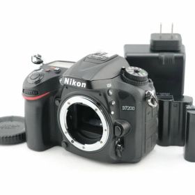 ★ショット数19,101 回★ニコン NIKON D7200 ボディ 充電器付★ W0134＃4141