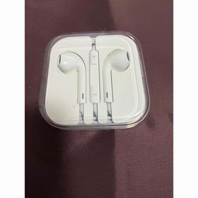 アップル(Apple)のEarPods【有線3.5mmジャック】(ヘッドフォン/イヤフォン)