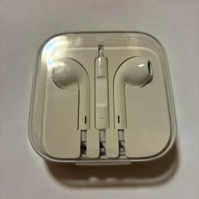 Apple純正EarPods with 3.5mm Headphone Plug