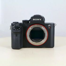 【中古】 (ソニー) SONY α7 RII (ILCE-7RM2) ボディ【中古カメラ デジタル一眼】 ランク：B