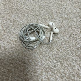 Apple純正 Lightning EarPods 有線イヤフォン ホワイト