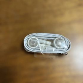 Apple EarPods ホワイト 3.5mmジャック