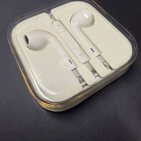 Apple EarPods ホワイト ケース付き