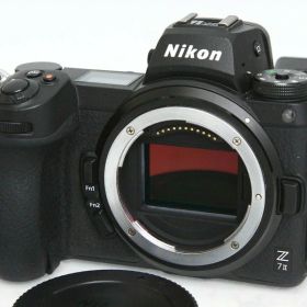 【中古】【良品】ニコン Z 7II ボディ CA01-R4802-3V1C Nikon Zマウント フルサイズ 5軸手ブレ補正 EVF 中古