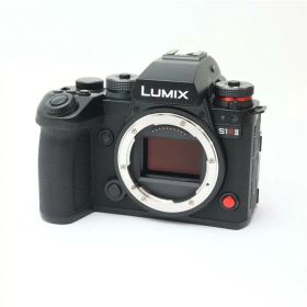 【中古】 《良品》 Panasonic LUMIX S1RII ボディ DC-S1RM2 【接眼アイピースゴム部品交換/各部点検済】 [ デジタルカメラ ]