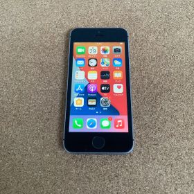 49【早い者勝ち】iPhoneSE 16GB SIMフリー☆