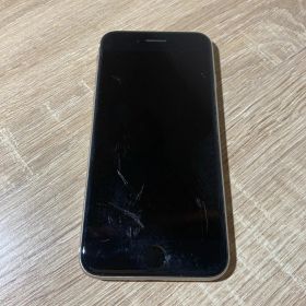 9102 iPhone SE 第三世代 64GB ホワイト 動作確認済み