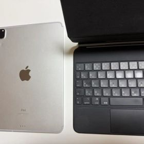 iPad Pro 11インチ 第2世代セルラー 128GBシルバー キーボード