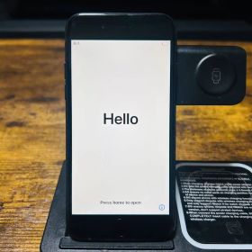 Apple iPhone 7 ブラック 本体