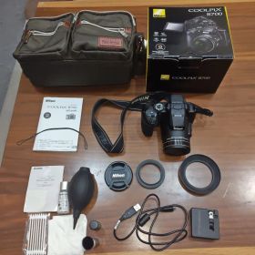 Nikon COOLPIX B700 本体と付属品