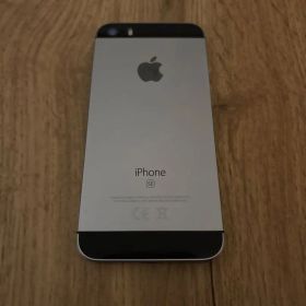 Apple iPhone SE シルバー