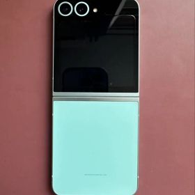 【docomo版SIMフリー】Galaxy Z Flip6 256GB 国内版