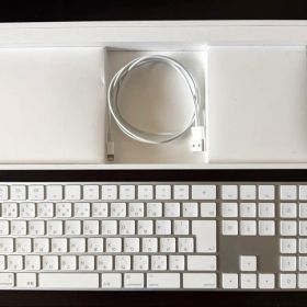 Apple Magic Keyboard（テンキー付き）- 日本語（JIS）