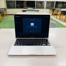 MacBook Pro M1 (2020) シルバー