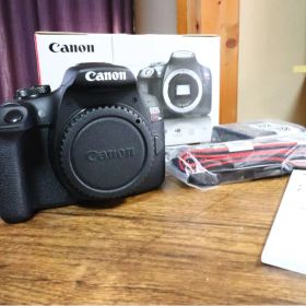 Canon EOS Kiss X90 デジタル一眼レフカメラ ボディー