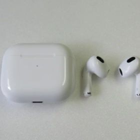 【中古品】正規品 Apple AirPods 第3世代 （A2564、A2565、A2897） アップル エアポッズ ワイヤレスイヤホン 送料無料！ エアーポッズ ※訳有