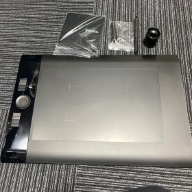Wacom インティオス4 PTK-840 intuos4 中古