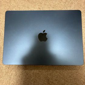 Apple MacBook Air (M2, 2022) 本体